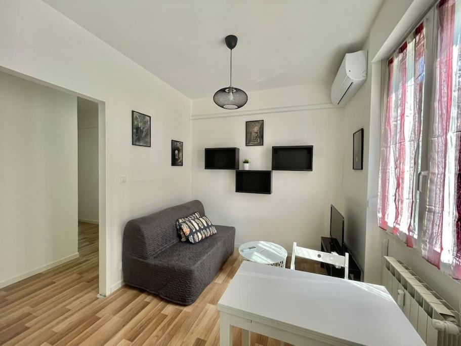 Leia Home W/Private Parking In Old Town Trieste Exterior photo